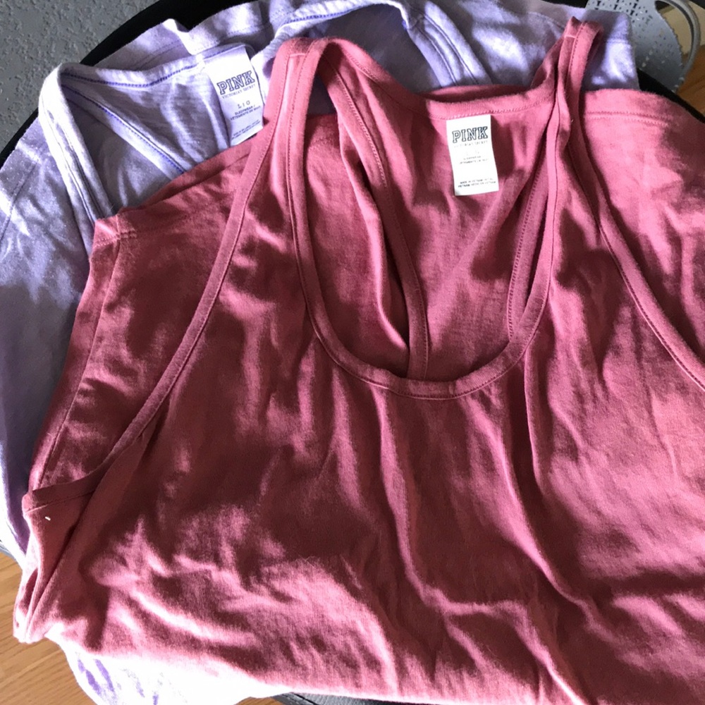 Bundle of vs pink tanks